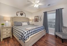 Bedroom 6 Valley Retreat Whispering Pines 142