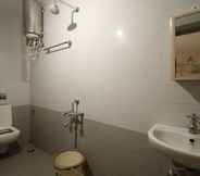 In-room Bathroom 7 Sibi Lodge