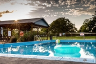 Swimming Pool Rocky's Retreat