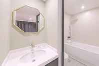 Toilet Kamar Ariel Hotel