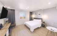 Kamar Tidur 4 Ariel Hotel