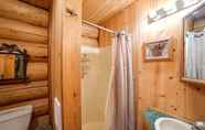 In-room Bathroom 6 10SL - Real Log Cabin - WiFi - SLEEPS-8