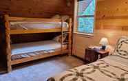 Bedroom 6 11SL - Wi-Fi - NO PETS Log Cabin - Sleeps 7