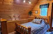 Bilik Tidur 5 11SL - Wi-Fi - NO PETS Log Cabin - Sleeps 7