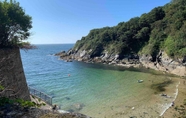 Nearby View and Attractions 6 The Slipway Fowey Harbour, Parking 1 Min & Garden