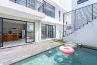 Common Space 4BR Luxe Pool Villa Canggu near Finns