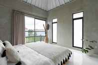 Kamar Tidur 4BR Luxe Pool Villa Canggu near Finns