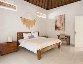 Kamar Tidur 2 Villa Shree Canggu by Azure