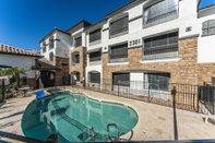 Swimming Pool Metro Tempe Apartments