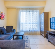 Common Space 7 Jbr Very Cozy 2 Br Apartment High Floor Sea View