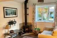 Ruang Umum Charming 2-bed Lodge in Dorchester