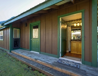 Exterior 2 72MF - Rustic - Pets Ok - Sleeps 2