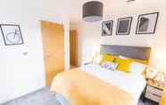 Bedroom 4 Exquisite, Cosy 2-bed Apartment in Salford