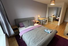 Others 2 Spacious Modern 2BR Apartment Near City Center