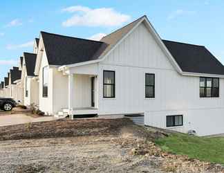 Exterior 2 Boat House