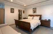 Bedroom 7 Gawalmandi Serenity Hotel
