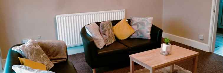 Lobby The Nest, an Immaculate 3-bed House in Walsall