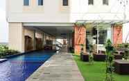 Kolam Renang 7 Scenic Studio Apartment at B Residence