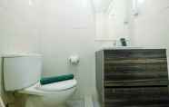 Toilet Kamar 4 Elegant and Modern 2BR Apartment at Signature Park Grande