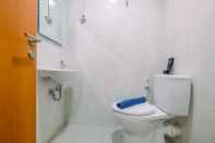 In-room Bathroom Comfort 1BR at Evenciio Margonda Apartment