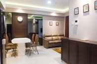 Ruang Umum Exquisite & Spacious 2BR Apartment at La Riz Supermall Mansion