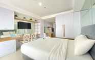 Kamar Tidur 5 Modern & Comfy Studio Apartment at Tamansari Tera Residence