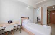 Kamar Tidur 7 Pleasurable Studio at Evenciio Apartment near Campus Area