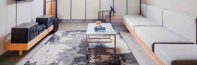 Lobi Stunning 1BR without Living Room at Bintaro Embarcadero Suites Apartment