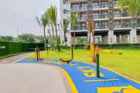 พื้นที่สาธารณะ Elegant and Comfortable Studio Apartment at Sky House BSD