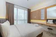 Kamar Tidur Minimalist and Homey 1BR at Ciputra World 2 Apartment