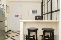 Lobi White and Nice 1BR at Bassura City Apartment