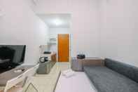 Kamar Tidur Comfortable and Minimalist Studio at Dave Apartment