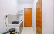 ห้องนอน 5 Comfortable and Minimalist Studio at Dave Apartment