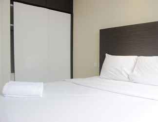 ห้องนอน 2 Cozy High Floor 1BR at Parahyangan Residence