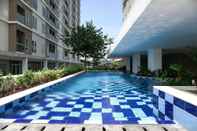 Kolam Renang Cozy Stay 2BR at Paradise Mansion Apartment