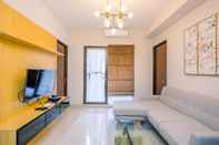 Ruang Umum Elegant and Comfy 3BR Transpark Cibubur Apartment