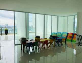 Lobi 2 Paragon Suite by HomestayJB