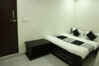 Bedroom hotel bharosa