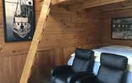 Bilik Tidur 6 Kozy Haven Log Cabin Rentals