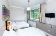Bedroom 6 Uno Hotel Heathrow Windsor
