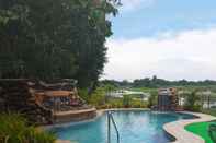 Swimming Pool Monty's Riverside View Resort by Cocotel