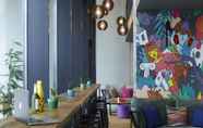 Bar, Cafe and Lounge 5 Moxy Athens City