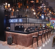 Bar, Kafe dan Lounge 2 Moxy Athens City