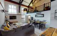 Common Space 7 Hu1 Boutique City Apartment - Sleeps 6