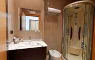 In-room Bathroom 3 Hotel Asador Arriarte