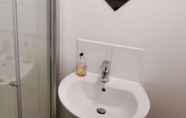 Toilet Kamar 5 5 Bed House Leisure/business Free Parking