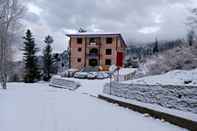 Bangunan Hotel Eagle Nest