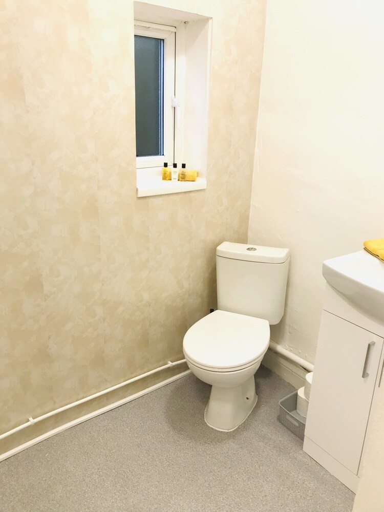 In-room Bathroom Premier Property Lettings Limited