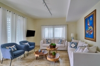 Common Space Luxury Beach Condo With Ocean Views Bh-302