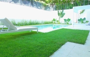 Swimming Pool 4 Gorgeous Ground Floor Apartment With Shared Pool A